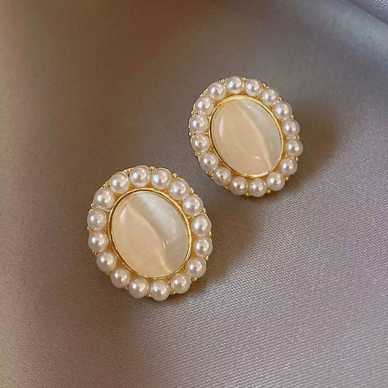 Gentle Cat-Eye Pearl Set
