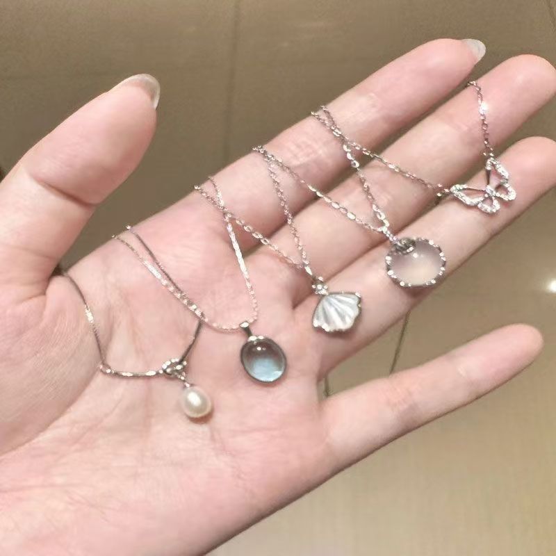 Simple  Stylish Necklace
