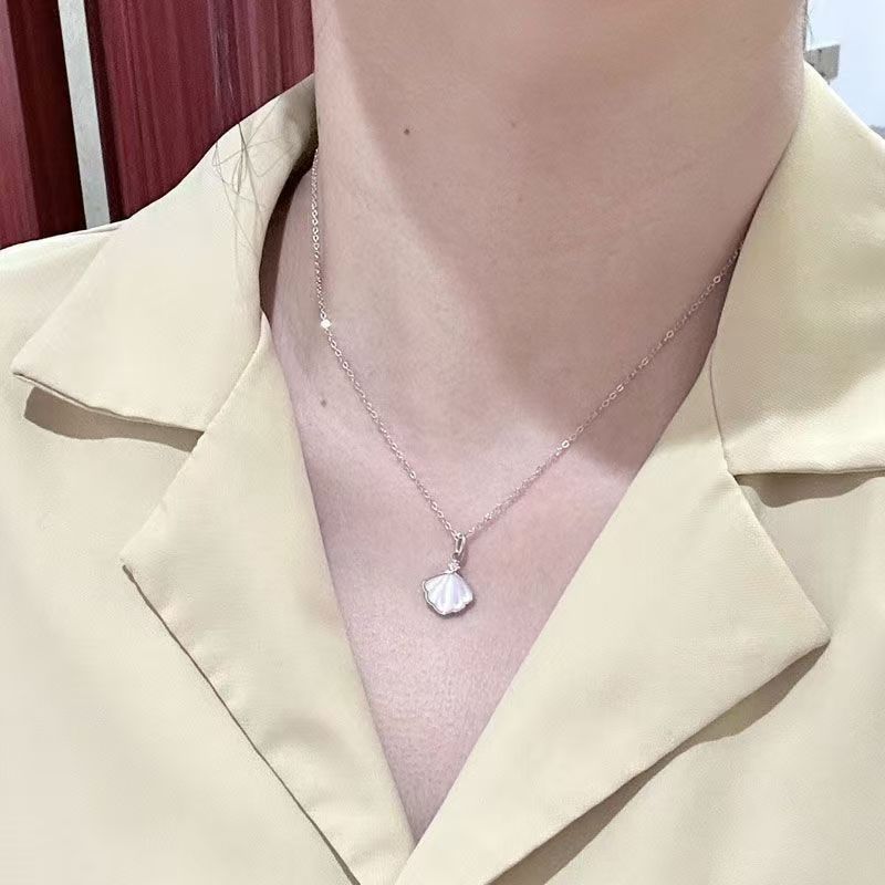 Simple  Stylish Necklace