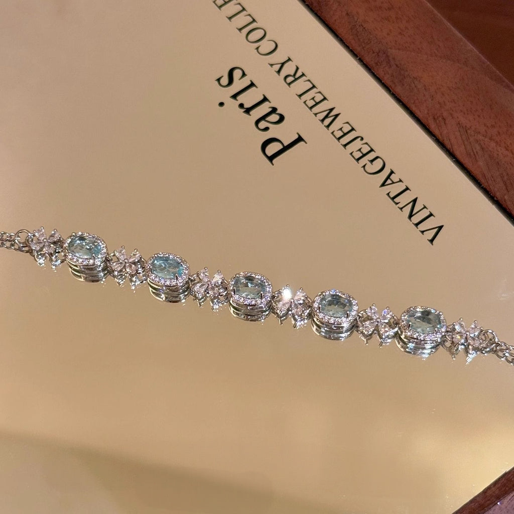 Zircon flower bracelet