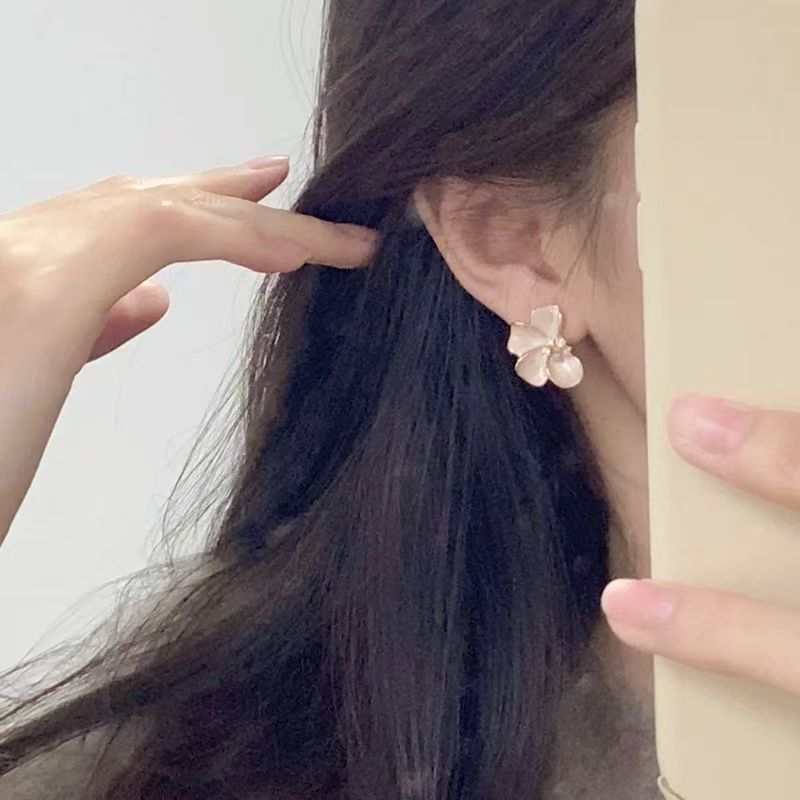 Soft pink glaze flower earrings