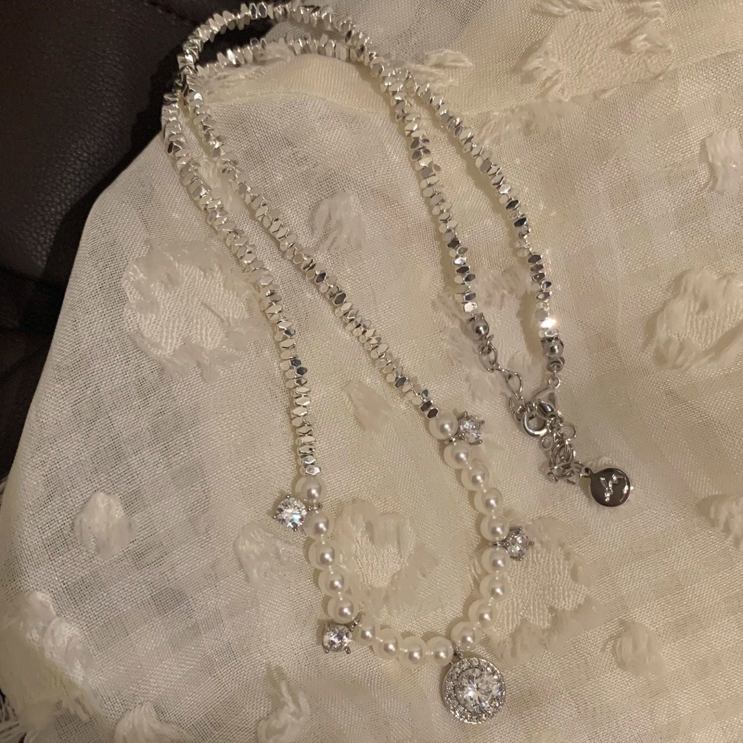 Silver Pearl Round Pendant Necklace