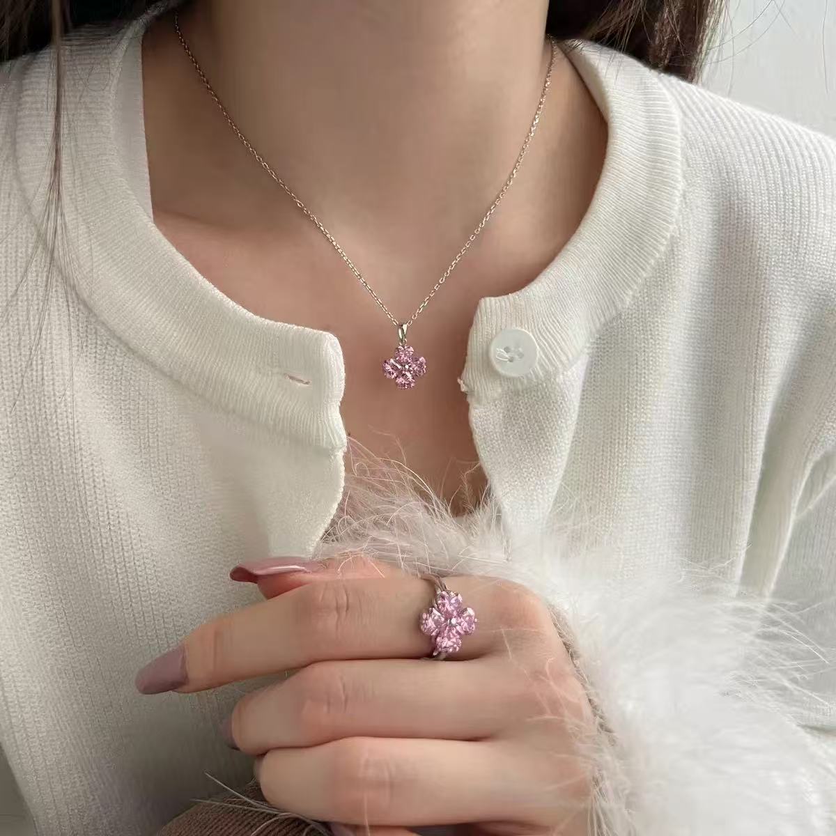Cherry Blossom Four-Leaf Clover Full Diamond Set