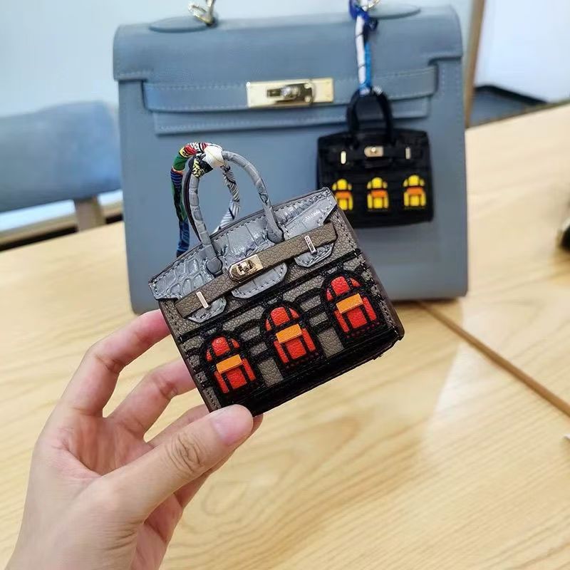 Mini house pendant bag
