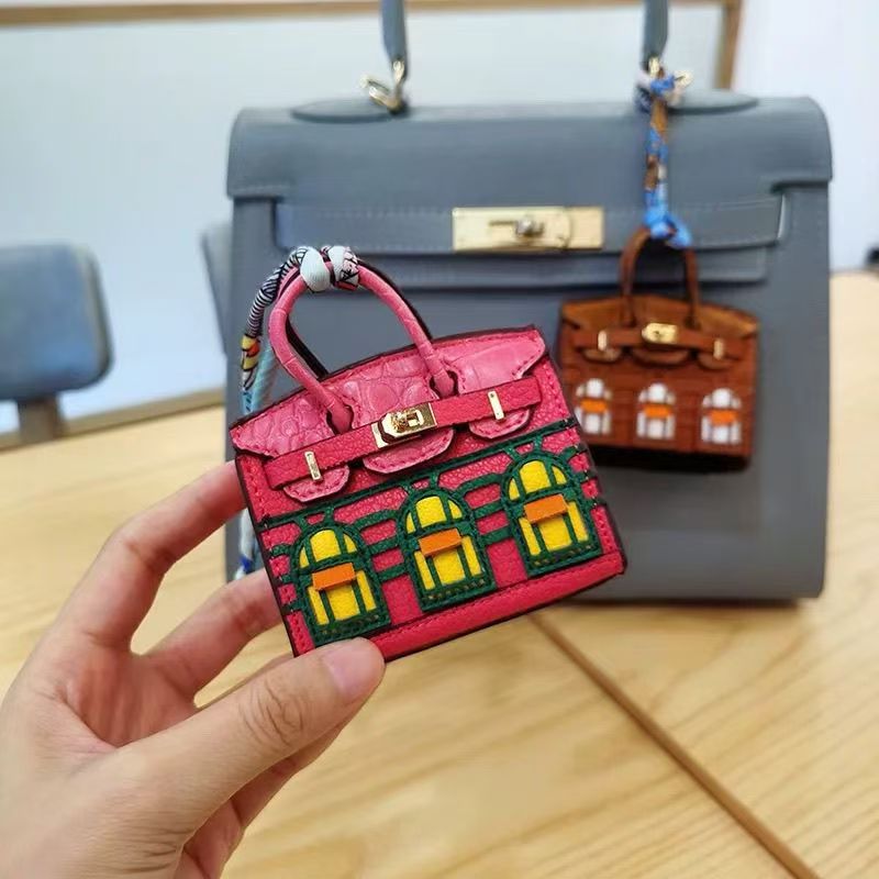 Mini house pendant bag