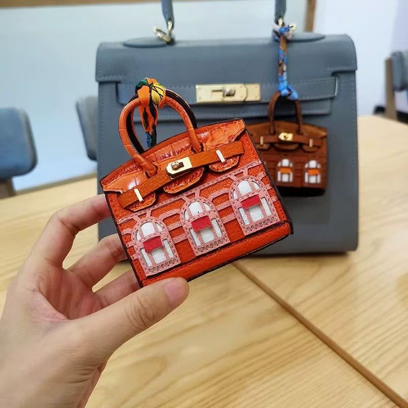Mini house pendant bag