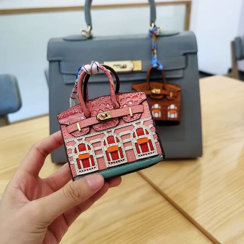Mini house pendant bag