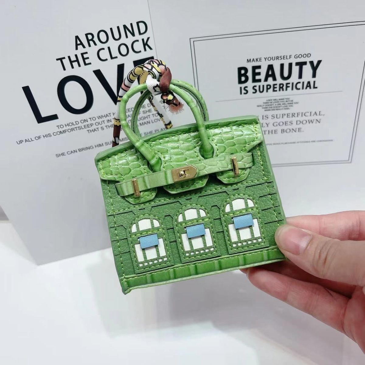 Mini house pendant bag