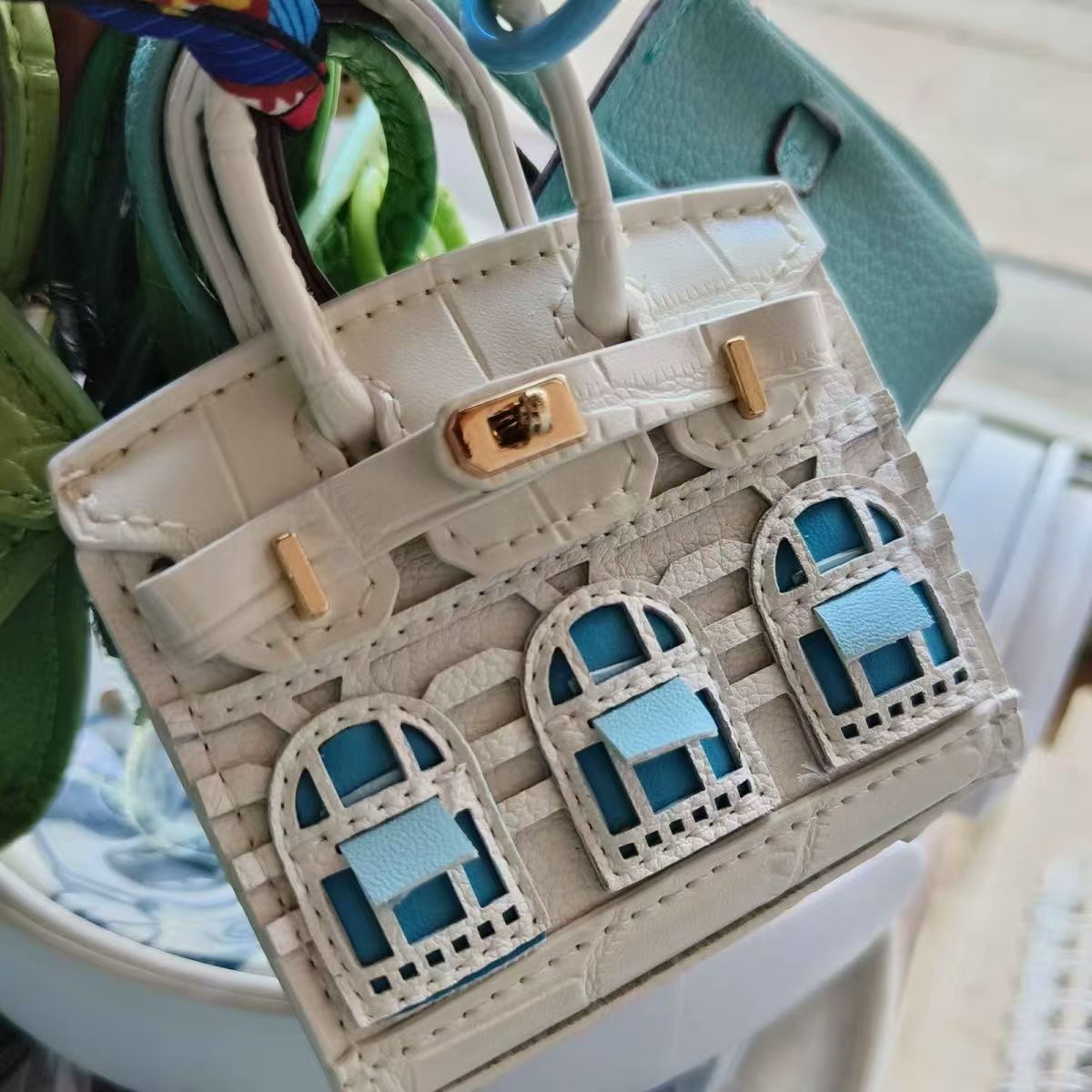 Mini house pendant bag
