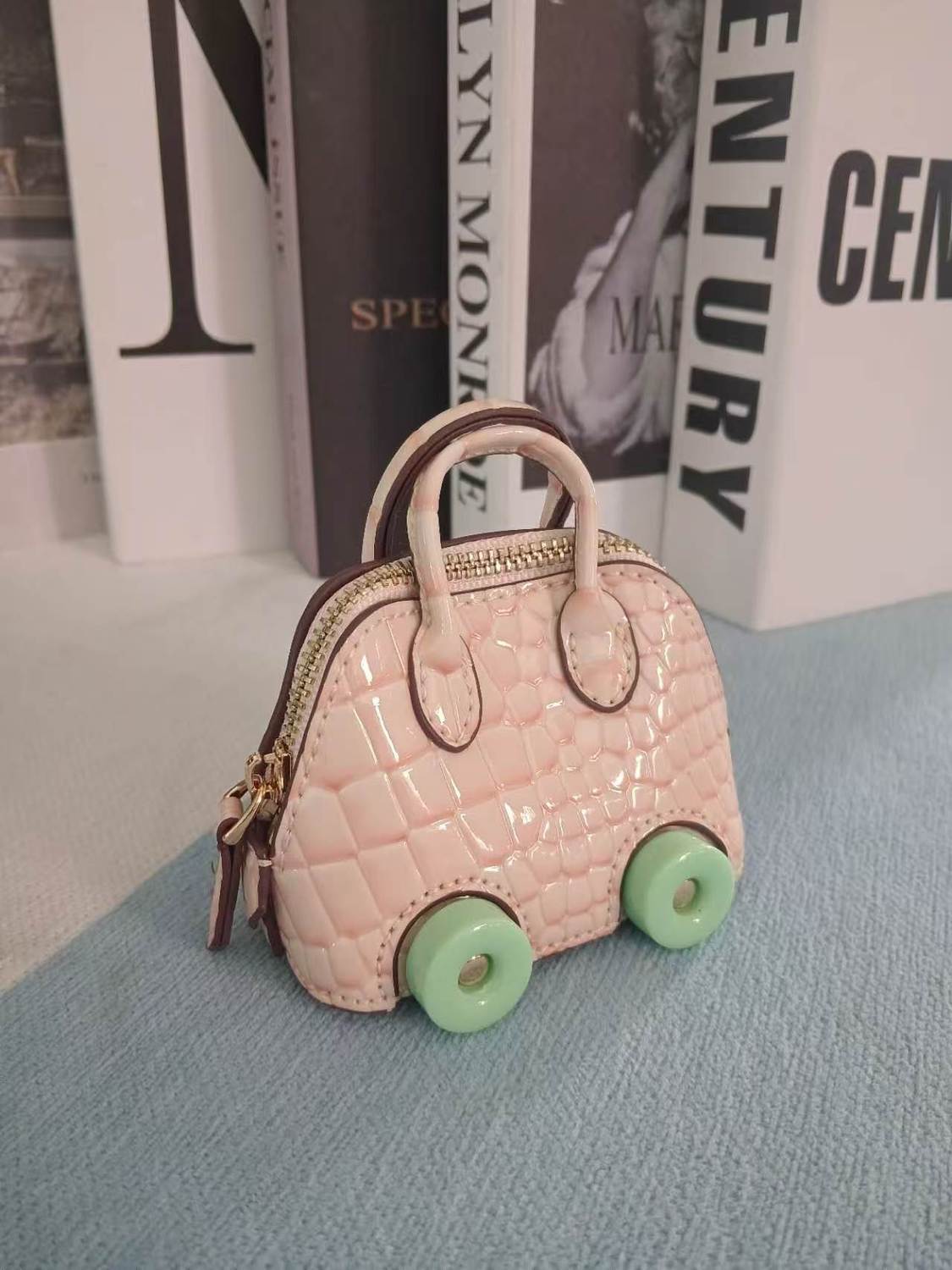 Mini Seashell Bus Charm