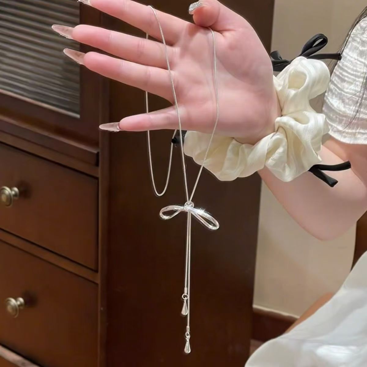 Lightweight Bow Long Chain