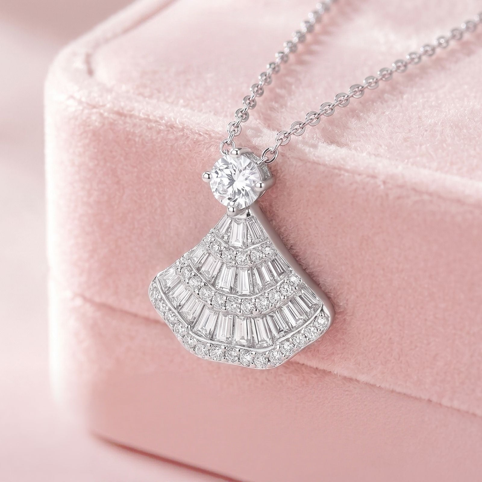 Full Diamond Fan-Shaped Skirt Necklace