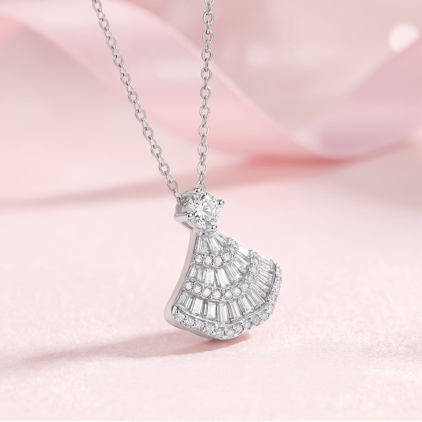 Full Diamond Fan-Shaped Skirt Necklace
